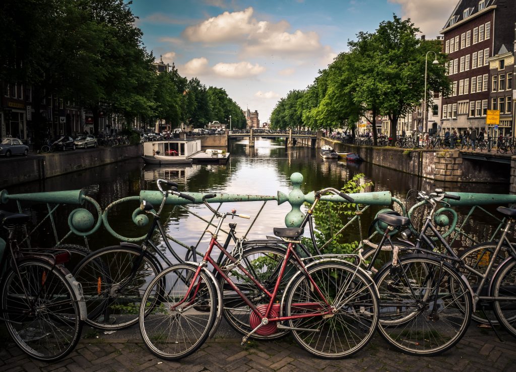 hire a bike in amsterdam